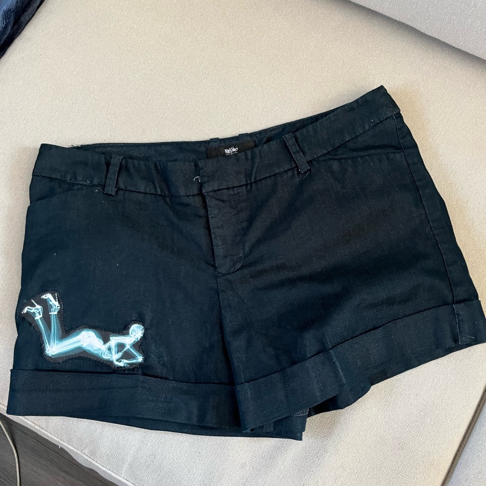 Xray stripper posed skeleton appliqués stitched on shorts Mossimo Supply Co (12)
